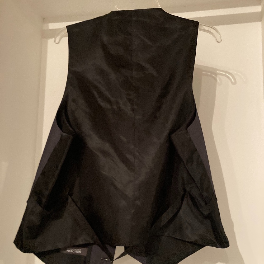 Vest - Picture 2 of 2